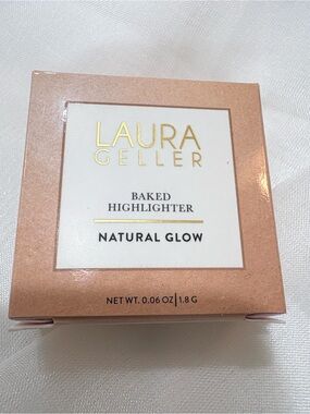 *NEW* Laura Geller baked highlighter